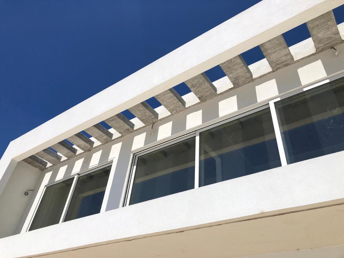 Kuro Beach House - Oceanfront Luxury & 25M Pool Achlia Exterior foto
