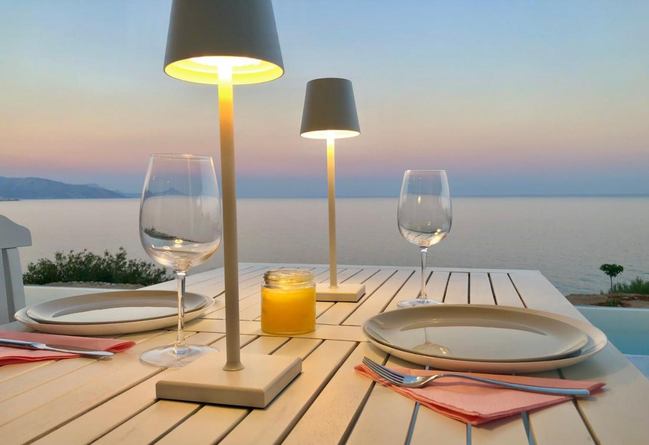Kuro Beach House - Oceanfront Luxury & 25M Pool Achlia Exterior foto
