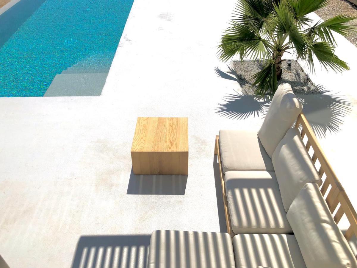 Kuro Beach House - Oceanfront Luxury & 25M Pool Achlia Exterior foto