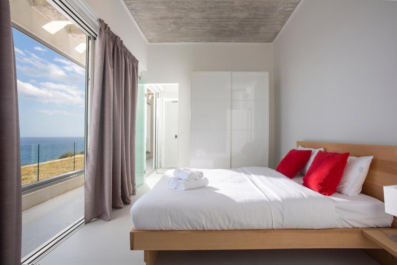 Kuro Beach House - Oceanfront Luxury & 25M Pool Achlia Exterior foto